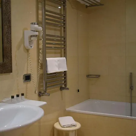 Perusia Hotell 4*